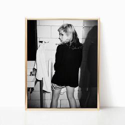 debbie harry toilet print black and white photo retro vintage ladies room poster funny bathroom art canvas framed printe