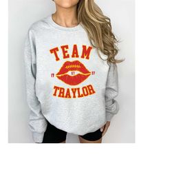 team traylor kansas city football sweatshirt, vintage kansas city football crewneck sweatshirt, kansas city t-shirt, kan