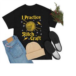 knitting t shirt, i practice stitch craft, knitting gift, knitter gift, love to knit, love knitting, knit lover, gift fo