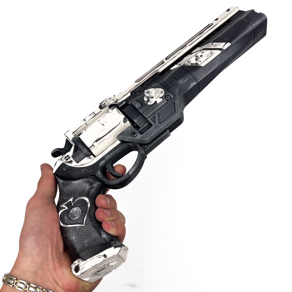 Destiny 2 Ace of Spades replica prop by Blasters4Masters 11.jpg