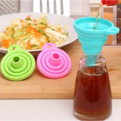 High quality mini funnel beautiful foldable oil funnel food grade silicon water funnel/ qeef kitchen accessories funnel