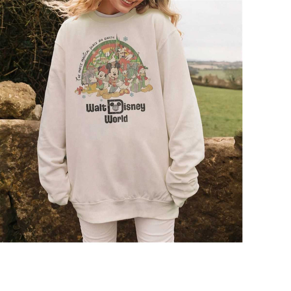 MR-1611202393757-retro-christmas-walt-disney-world-shirt-disneyland-christmas-image-1.jpg