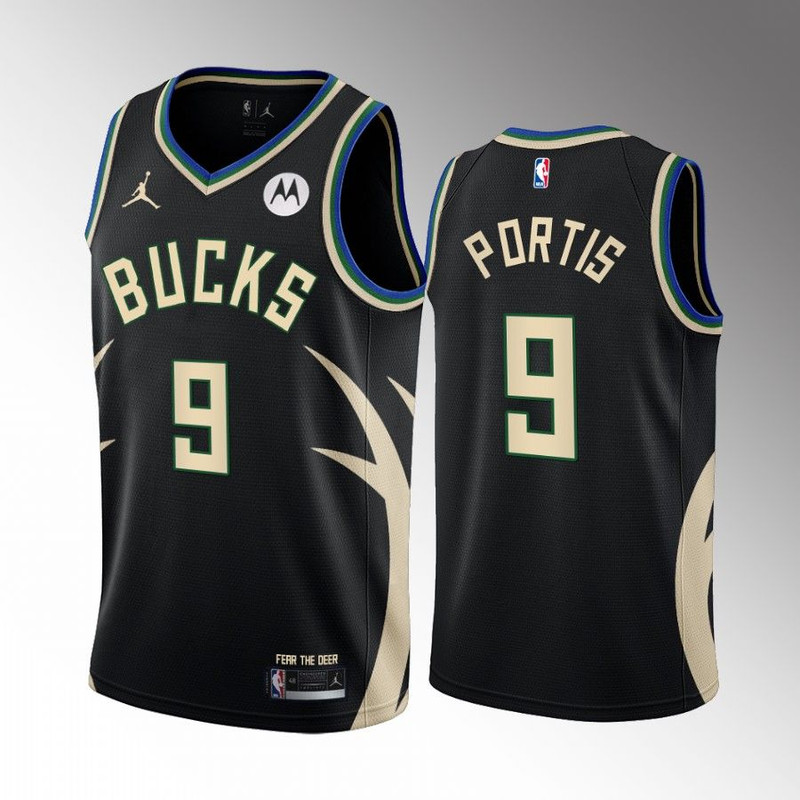 Milwaukee Bucks Bobby Portis 2022-23 Black Jersey.jpg