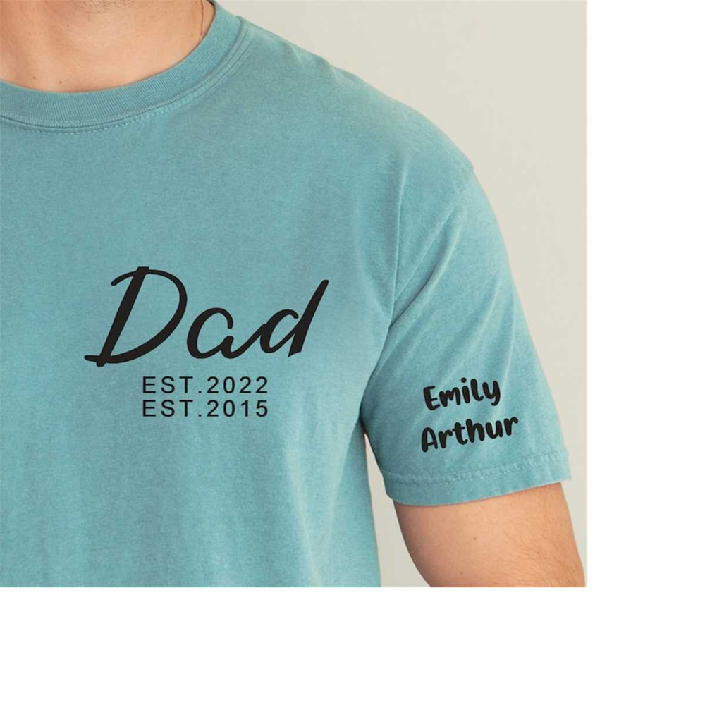 MR-16112023162536-personalized-dad-shirt-with-kids-names-arm-comfort-colors-image-1.jpg