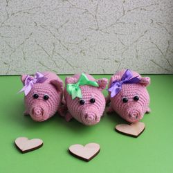 Pig little animals, plush toy, small pink pig, organic stuffed animals, knitted farm animal lover gift, kid room decor
