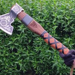 Handmade Rare Art Carbon Steel Blade Viking Throwing Axe - Carved Ashwood Handle