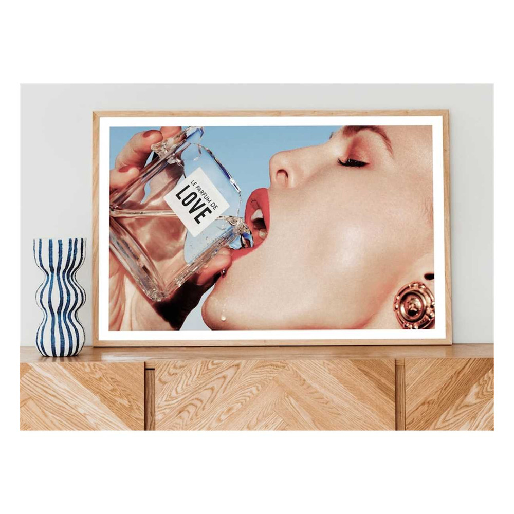 MR-17112023113844-woman-drinking-perfume-print-teen-girl-bedroom-decor-luxury-image-1.jpg