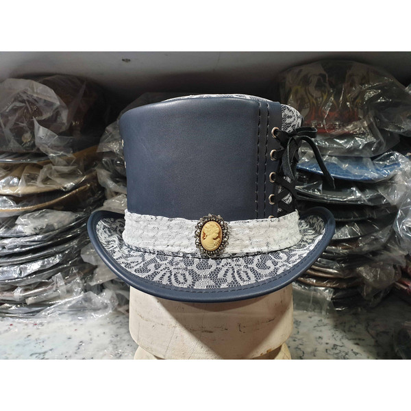 Steampunk Havisham White Crusty Fabric Navy Blue Leather Top Hat (3).jpg