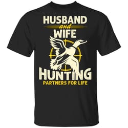 husband and wife hunting partners for life t-shirt mt06