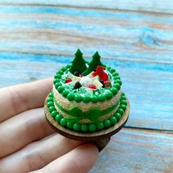 Miniature Realistic Green Cake DollHouse Decor Christmas Souvenir
