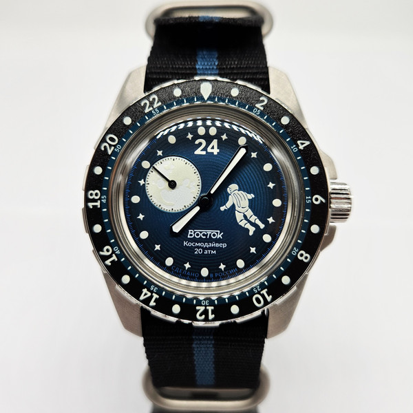 Limited-Edition-Vostok-Cosmodiver-Luna-Dude-Space-Vibe-Factory-Made-24-hour-mechanical-automatic-watch-14038B-2