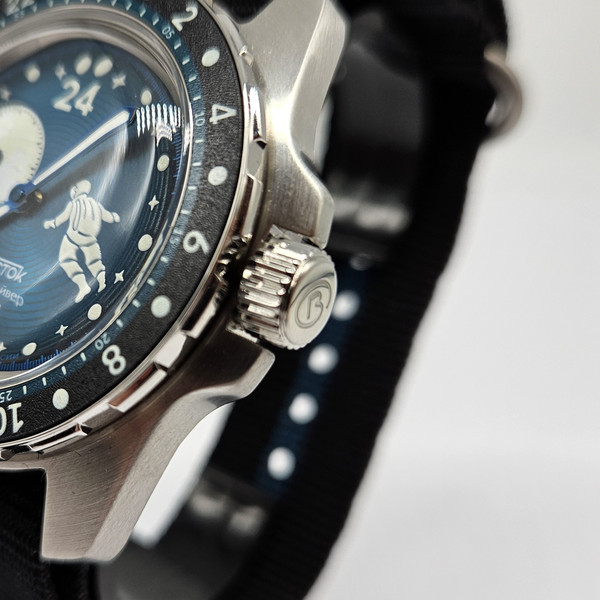 Limited-Edition-Vostok-Cosmodiver-Luna-Dude-Space-Vibe-Factory-Made-24-hour-mechanical-automatic-watch-14038B-5
