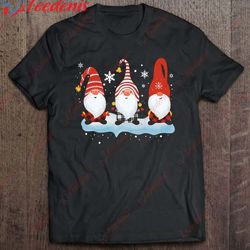 buffalo plaid santa gnomes garden merry christmas t-shirt, mens funny xmas t shirts wear love, share beauty