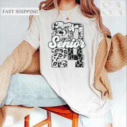 mom of a 2024 senior, proud senior mama shirt, leopard tee, graduation shirt for family, back to school shirt, teacher a