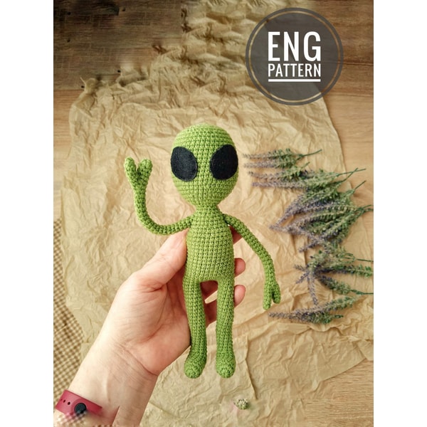 Amigurumi alien crochet pattern. Alien doll crochet tutorial | Inspire ...