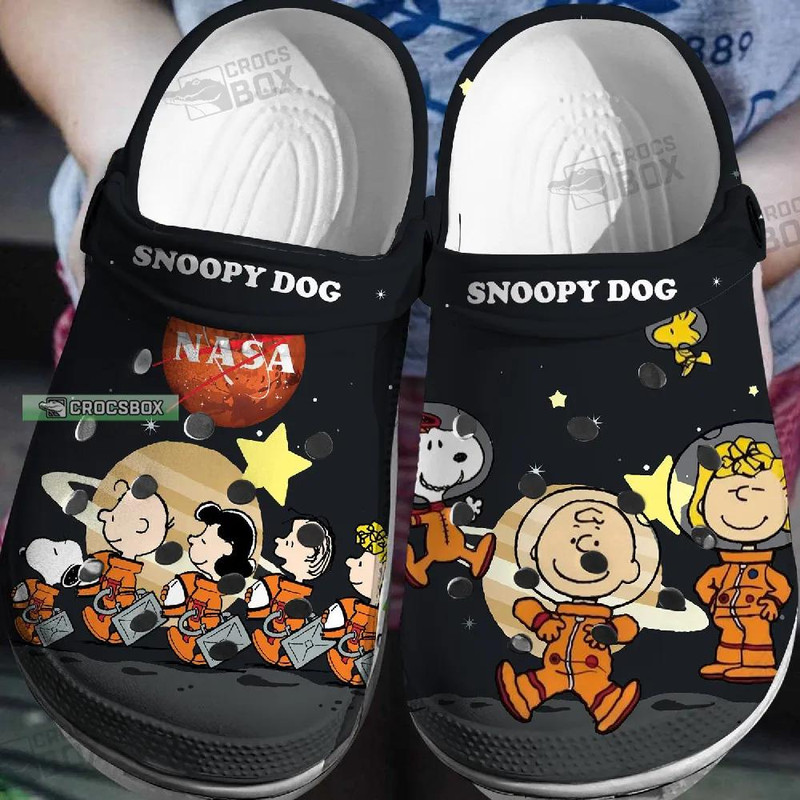 Peanuts Snoopy NASA Astronaut Black Crocs Shoes - CrocsBox.jpg