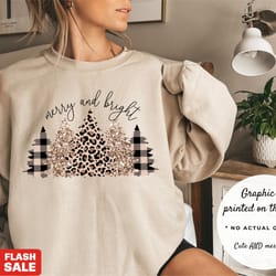 christmas sweatshirt women, vintage christmas shirt, christmas sweater, merry and bright christmas gifts for women holid