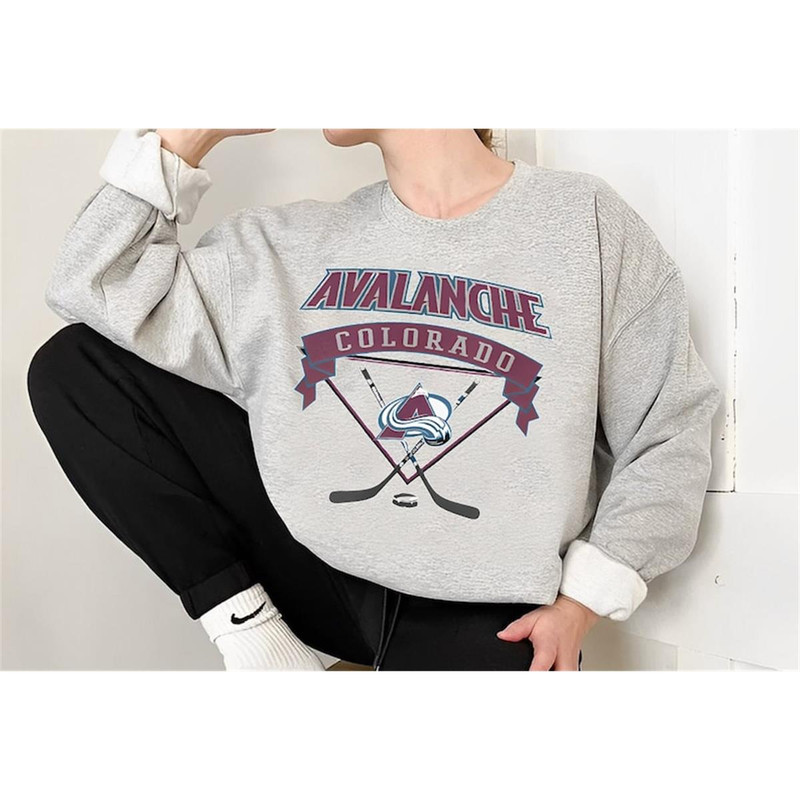 MR-2111202315469-vintage-colorado-avalanche-sweatshirt-avalanche-tee-hockey-image-1.jpg
