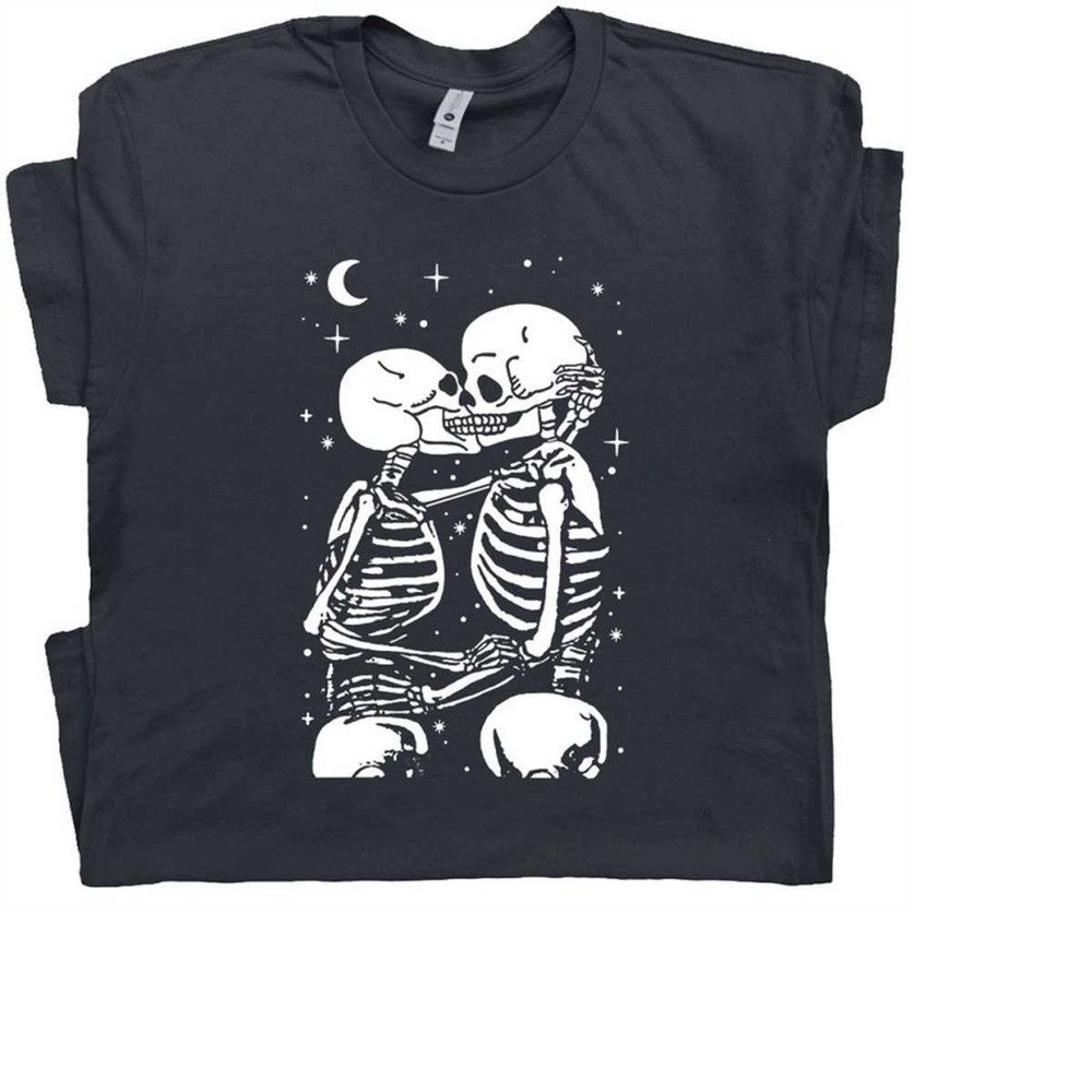 MR-21112023161651-skeleton-kissing-t-shirt-love-never-dies-skull-and-bones-cool-image-1.jpg