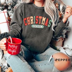 retro christmas sweatshirt, vintage christmas sweatshirt, christmas sweater, christmas gifts for her, iprintasty christm