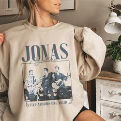 vintage jonas brothers shirt, retro jonas brothers merch, jonas brothers album sweatshirt, 5 albums 1 night, jonas tour