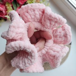 plush crochet scrunchie