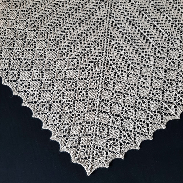 ia-shawl-knitting-pattern.jpg
