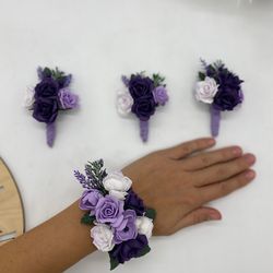 Purple corsage and boutonniere set. Prom corsage and boutonniere set.  LavenderWedding boutonniere. Bridesmaid corsage