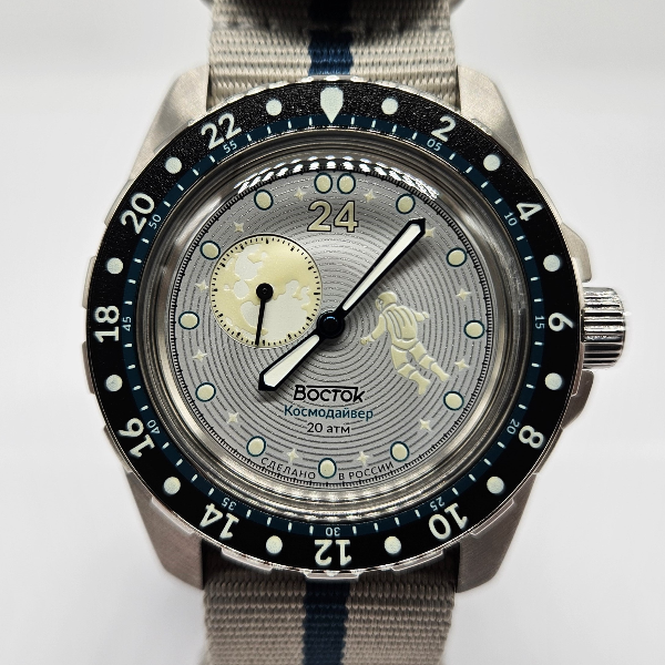 Limited-Edition-Vostok-Cosmodiver-Luna-Dude-Space-Vibe-Factory-Made-24-hour-mechanical-automatic-watch-14039B-1