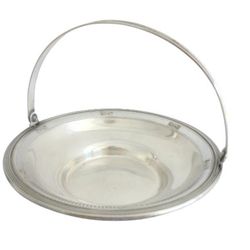 basket in sterling silver 925 bowl cup for candy nuts or serving desserts vintage 1920s weight 80 grams table top center