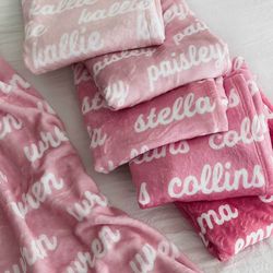 personalized pink color blanket for kids, custom name blanket for kids, custom blanket with name, kids name blanket, gir