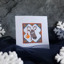 Mini cross stitch pattern Christmas deer, easy cross stitch chart PDF, cross stitch pattern for beginners