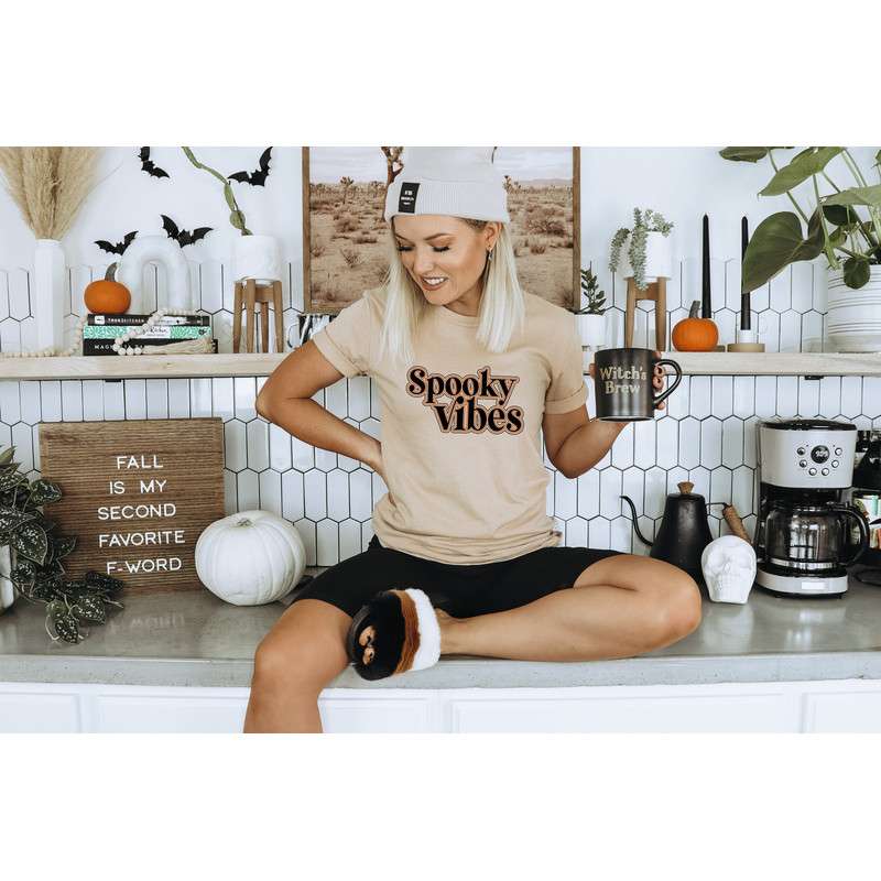 Spooky Season, Halloween Shirt Vintage, Halloween T Shirt, Halloween Costume Women, Vintage Halloween, Halloween Costumes, Vintage T Shirt.jpg