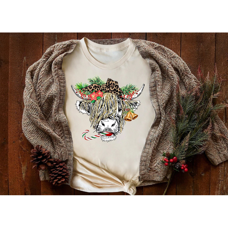 Cow Christmas Shirt, Merry Christmas Heifers Tee, Christmas Cow T-shirt, Highland Cow Farm Christmas T-shirt, Farmer Cow Animal Lover Shirt.jpg