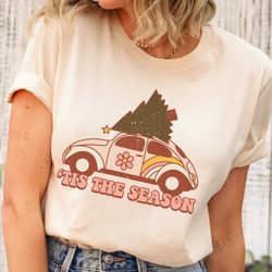 retro christmas shirt, tis the season christmas tree graphic shirt, womens holiday shirt, womens graphic tee, funny xmas
