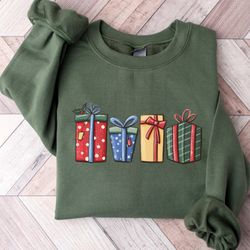 Christmas Sweatshirt, Christmas Gift Wrap Sweatshirt, Christmas Gift Sweatshirt, Holiday Sweaters for Women, Winter Swea