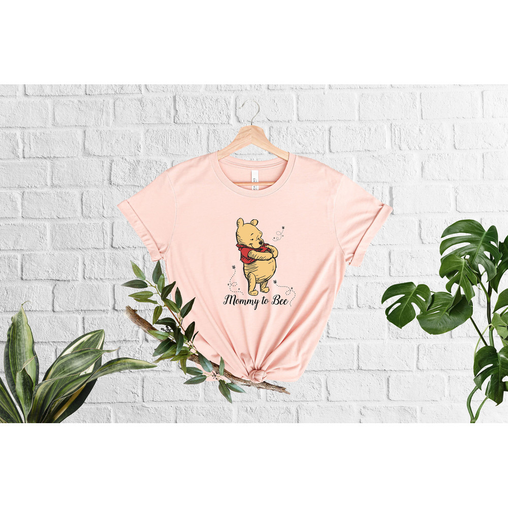 Mommy To Bee T-Shirt, Winnie The Pooh Shirt, Pregnancy Reveal, Funny Maternity Tee, Baby Announcement, Baby Shower Gift, Baby Shower Costume.jpg