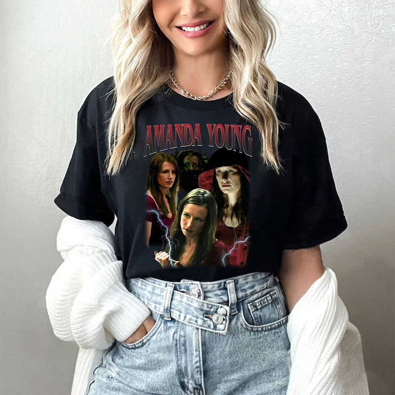 Limited Amanda Young Shirt Character Movie Tshirt Bootleg Vintage Retro 90s Sweatshirt Unisex Graphic Tee Tshirt.jpg