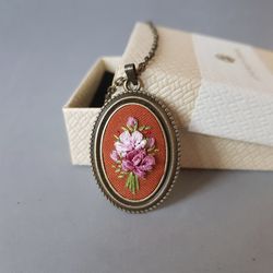 Hand embroidery pendant for her, 4th wedding anniversary gift, embroidered jewelry, custom embroidery bouquet