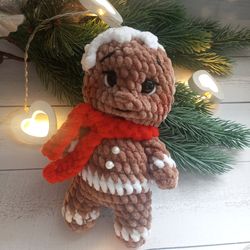 Crochet pattern Gingerbread man, Christmas crochet pattern