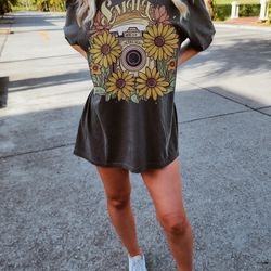 retro happy photography tshirt boho smile old camera hippie photographer shirt happiness trendy streetwear clothing 70