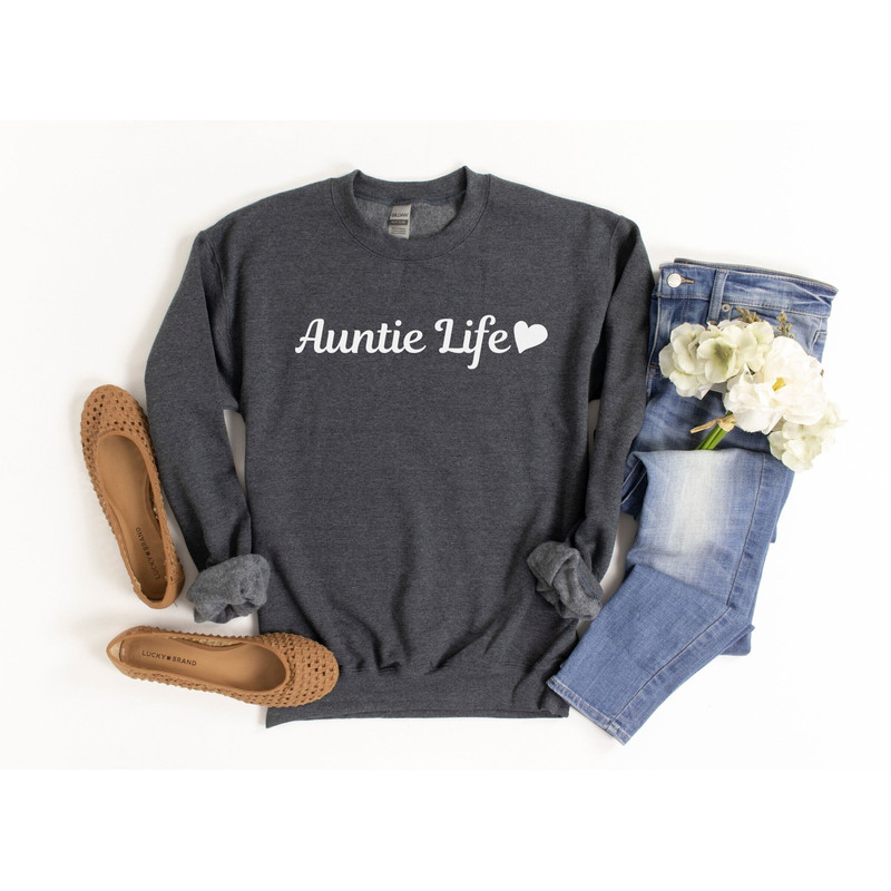 Auntie Sweatshirt Auntie Shirt Sweatshirt for Auntie Cute Aunt Sweatshirts Gifts for Aunt Auntie Shirt for Aunt Gift Christmas Gift for Aunt.jpg