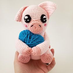 Plorp the Pig Amigurumi Crochet pattern, digital file PDF, digital pattern PDF