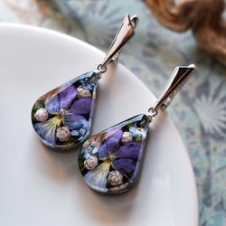 Real pansy earrings. Earrings with pansies. Real pansies in resin.