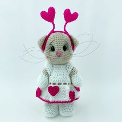 Crochet cat  Valentine's Day gift