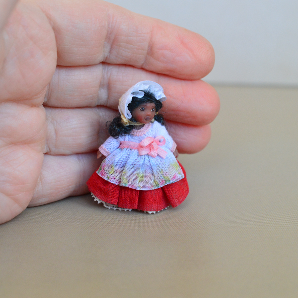 Miniature - toy - doll - in -24th - scale -2