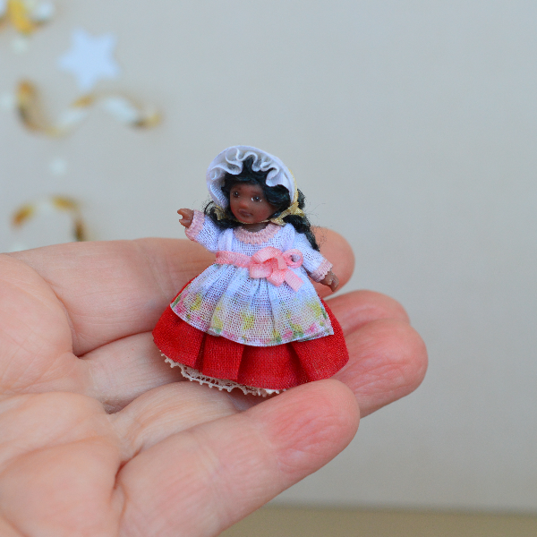 Miniature - toy - doll - in -24th - scale -3