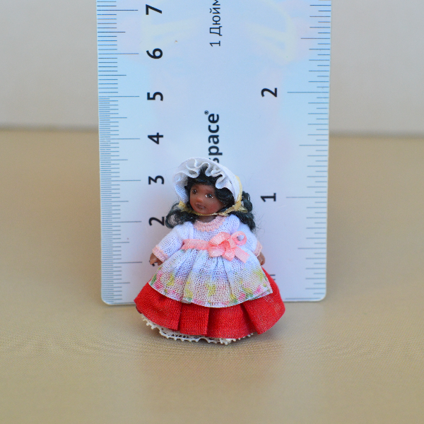 Miniature - toy - doll - in -24th - scale -4