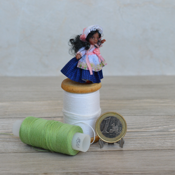 Miniature - doll - in - 24th - scales - 6