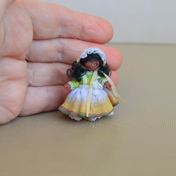 Miniature - doll - in - 24th - scales - 5